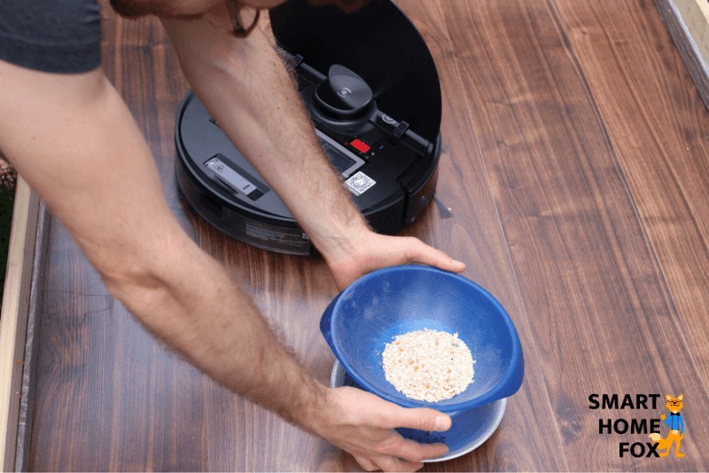 Suction test result with oat flakes on the hardwood floor